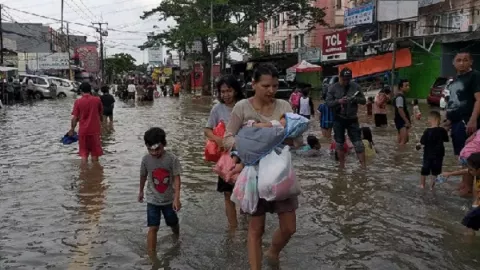 Info BMKG: Fakta Penyebab Cuaca Ekstrem dan Banjir Jabodetabek - GenPI.co