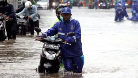 Banjir 2020: Jangan Saling Menyalahkan, Rakyat yang Jadi Korban - GenPI.co