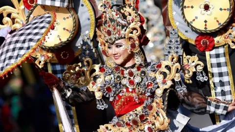 Pelopor Karnaval, Ini Rekam Jejak Banyuwangi Ethno Carnival  - GenPI.co