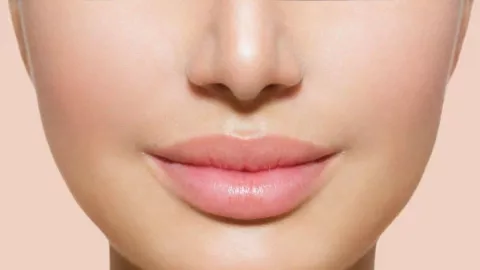 Bibir Pink dan Lembut dengan 3 Cara Alami Tanpa Efek Samping - GenPI.co