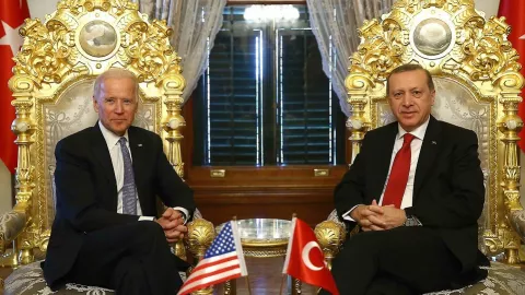 Ucapan Selamat ke Biden dari Erdogan, Terima Kasih Tetap ke Trump - GenPI.co
