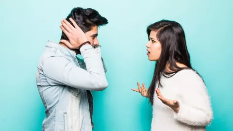 Jangan Kesal, 3 Kiat Menghadapi Pasangan yang Tak Mau Ngaku Salah - GenPI.co