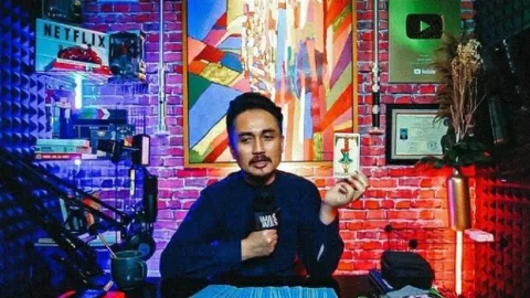 Ramalan Kartu Tarot Denny Darko Bongkar Anies Baswedan, Kaget... - GenPI.co