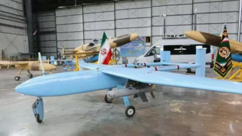 Iran Kian Menggila, Rudal Azarakhsh Sukses Ditembakkan dari Drone - GenPI.co