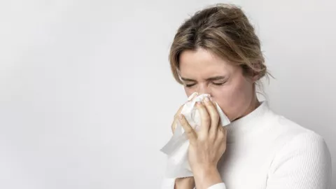 Tak Usah Minum Obat, Atasi Flu Bisa dengan 4 Minyak Esensial - GenPI.co