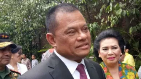 Gatot Nurmantyo Blak-blakan Ada Spanduk Turunkan Jokowi, Ngeri! - GenPI.co