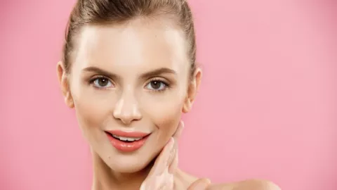 Skin Care Ini Siap Mengunci Kelembapan dan Keseimbangan Kulitmu - GenPI.co