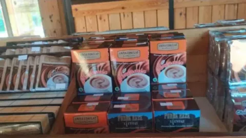 Industri Cokelat di Yogya, Kurangi Upah Pekerja Agar Bertahan - GenPI.co
