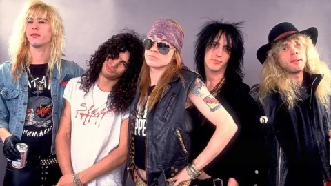 Guns N' Roses Berhasil Bikin Tur Paling Laris di Dunia - GenPI.co