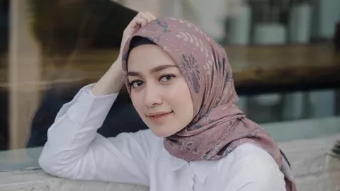 Cegah Rambut Lepek, Ini Bahan Hijab yang Nyaman kala Cuaca Dingin - GenPI.co
