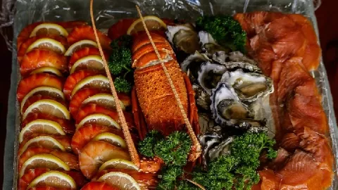 Rahasia Ampuh Makan Seafood Tapi Nggak Bikin Kolesterol Naik - GenPI.co