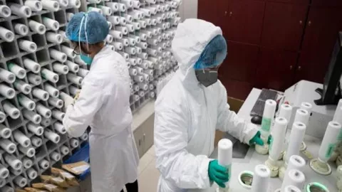 Lab Bocor, Ribuan Warga China Positif Penyakit Bakteri - GenPI.co