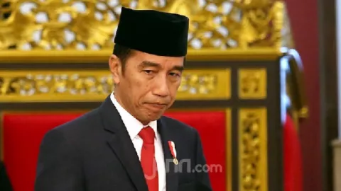 Meragukan Jokowi Bertahan Sampai 2024, Indikatornya Bikin Kaget - GenPI.co