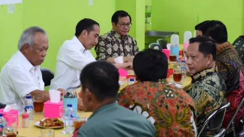Ah Sedap! Presiden Jokowi Nikmati Sambal Buatan Gubernur Kaltara - GenPI.co