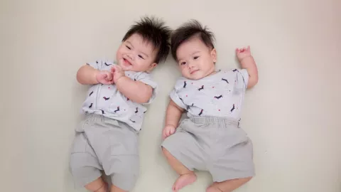 Wajib Tahu, Ini 3 Cara untuk Mendapatkan Anak Kembar - GenPI.co
