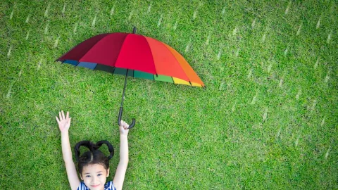 Cuaca Tidak Menentu, Bunda Harus Perhatikan 5 Nutrisi untuk Anak - GenPI.co