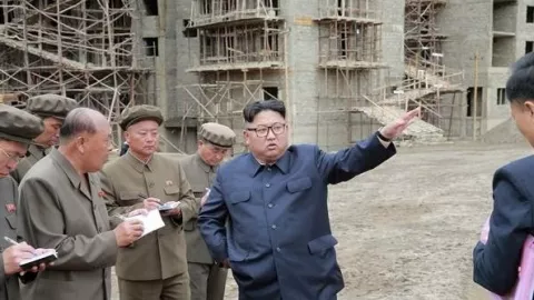 Ngeri! Kim Jong Un Perintahkan Rakyatnya Makan Daging Anjing - GenPI.co
