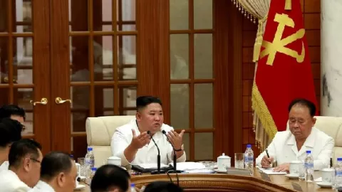 Kim Jong Un Orang Sakti, Muncul Saat Diberitakan Koma atau Mati - GenPI.co