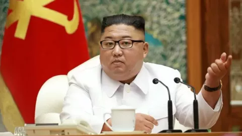 Valas Korut Digoyang, Kim Jong Un Kasih Hukuman Ngeri ke Pedagang - GenPI.co