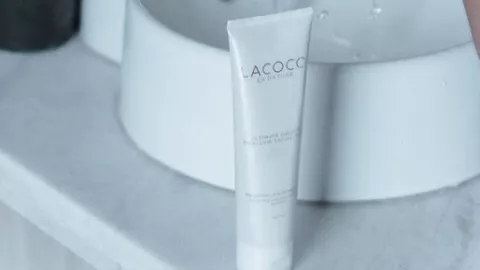 Lacoco Facial Foam, Kandungan Sarang Waletnya Membuat Awet Muda - GenPI.co