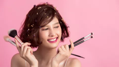 4 Tips Tampil Secantik Artis Korea dengan Makeup Natural - GenPI.co