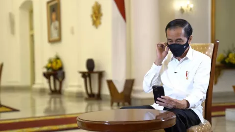 Curhat Perawat ke Jokowi: Kalau Negatif Kita Pulang, Pak! - GenPI.co