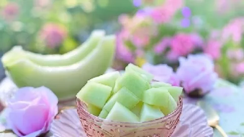 5 Khasiat Makan Buah Melon Ternyata Sangat Mengejutkan  - GenPI.co