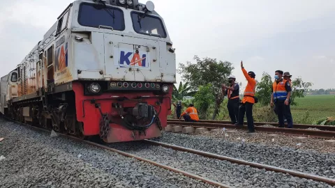 Usai Banjir, Kereta Api Jarak Jauh Siap Beroperasi dari Jakarta - GenPI.co