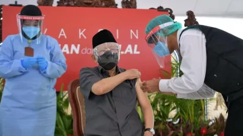Pondok Pesantren di Jawa Timur Siap Terima Vaksinasi AstraZeneca - GenPI.co