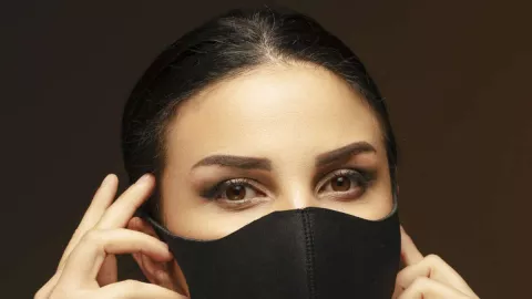 Takut Makeup Luntur saat Pakai Masker? Simak Dulu 4 Tips ini - GenPI.co