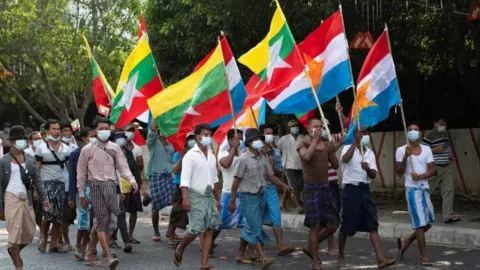Myanmar Makin Panas! Rakyat Lawan Kudeta, Militer Bisa Mati Gaya - GenPI.co