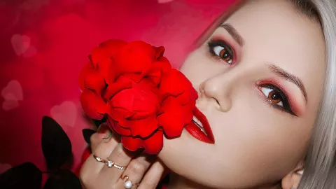 Lipstik Merah Merona, Pesonanya Bakal Bikin Dia Kagum Padamu - GenPI.co