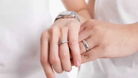 Pentingnya Dua Tahun Pertama Pernikahan Jadi Fondasi Rumah Tangga - GenPI.co