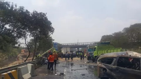 Update Kecelakaan Tol Cipularang, 8 Orang Tewas dan 24 Luka-luka - GenPI.co