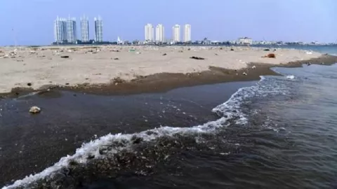 Kenaikan Air Laut Ancam Warga Pesisir Jakarta - GenPI.co