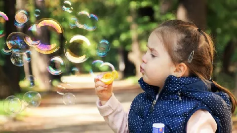 Awas! Orang Tua Bisa Menghambat Kepercayaan Diri Anak  - GenPI.co