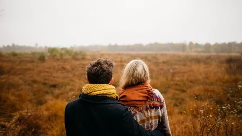4 Kunci Penting Mengarungi Pernikahan Bahagia Tanpa Kata Cerai - GenPI.co