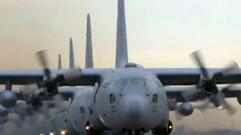 Menhan Minta Panglima TNI Siapkan Pesawat Ambil Alkes ke China - GenPI.co
