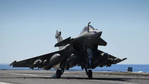 Prabowo Ketok Palu: Jet Tempur Rafale Prancis vs Sukhoi-35 Rusia - GenPI.co