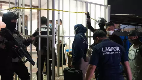 Polisi Punya Bukti Kuat, Ferdinand Skakmat Munarman - GenPI.co