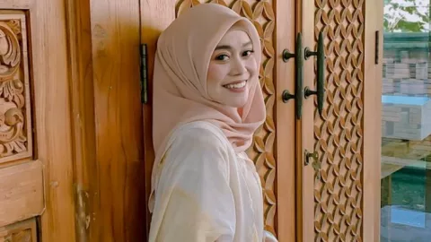 Sebut Siti Badriah Penyanyi Terjelek, Lesti Kejora Klarifikasi - GenPI.co