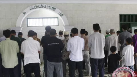 Kasus Penyegelan Masjid Ahmadiyah, Bupati Garut Dinilai Intoleran - GenPI.co