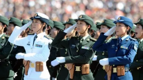 Beda dengan Amerika, Militer China Tak Ada yang Kena Corona - GenPI.co