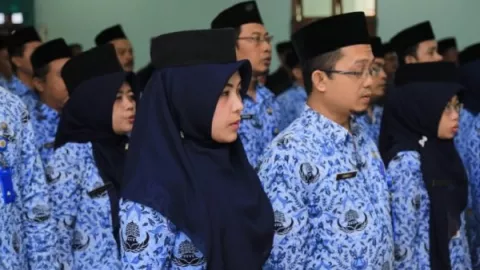 Bulan Depan PNS Dapat Rezeki Nomplok, Honorer K2 PPPK Gigit Jari - GenPI.co