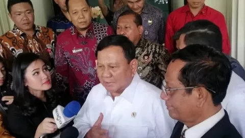 Menhan Prabowo Menghadap Menko Polhukam, Ada yang Genting? - GenPI.co