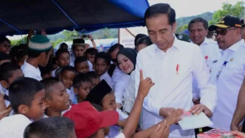 Pak Jokowi Pasrah: Kalau Allah Berkehendak, Kita Harus Menerima  - GenPI.co