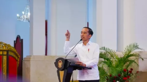 Menterinya Mulai Mbalelo, Jokowi Makin Puyeng - GenPI.co