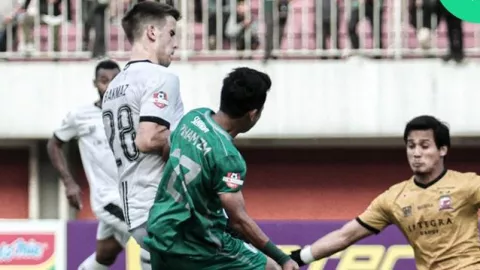 PSS Sleman vs Madura United 2-2: Brace Bomber Timnas Sia-Sia - GenPI.co