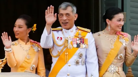 Tajirnya Raja Thailand, Duitnya Dari Mana? - GenPI.co