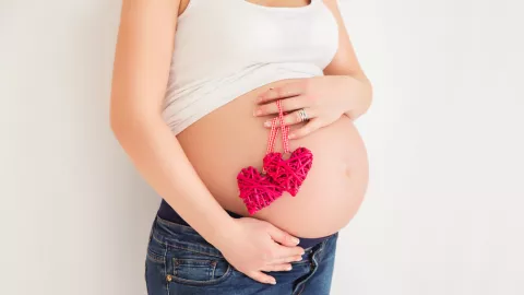 Apa yang Menyebabkan Kehamilan Kembar Tidak Terdeteksi? - GenPI.co